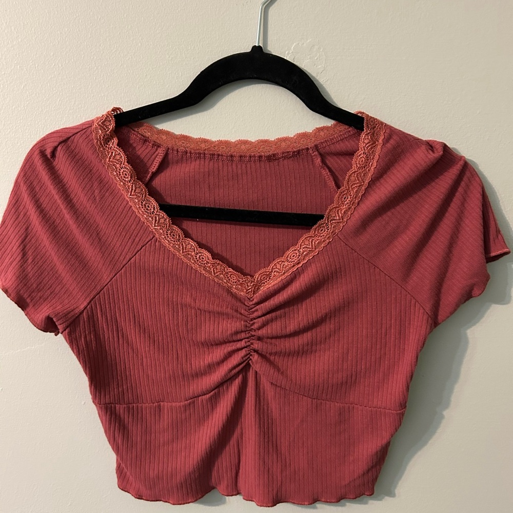 Women's Lace Trim Ruched Top - Pink